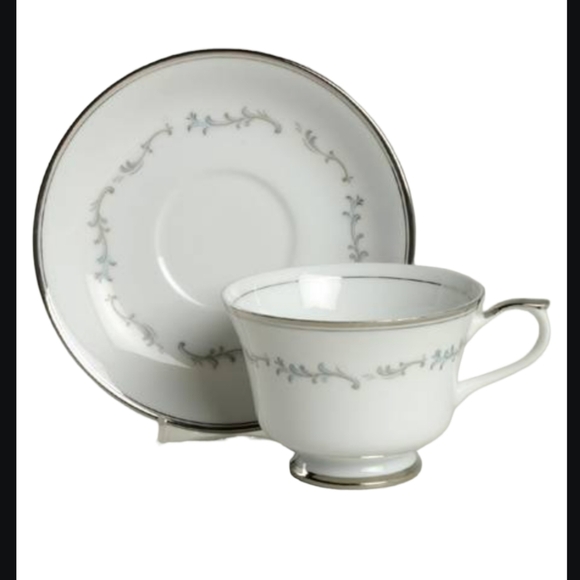 Teacup set - Picture 2 of 4